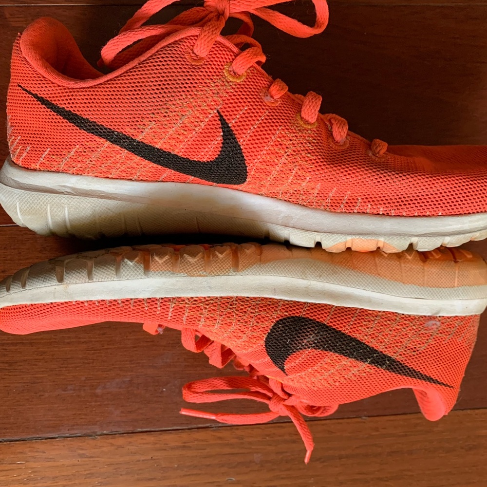 ✈️ Nike Shoes